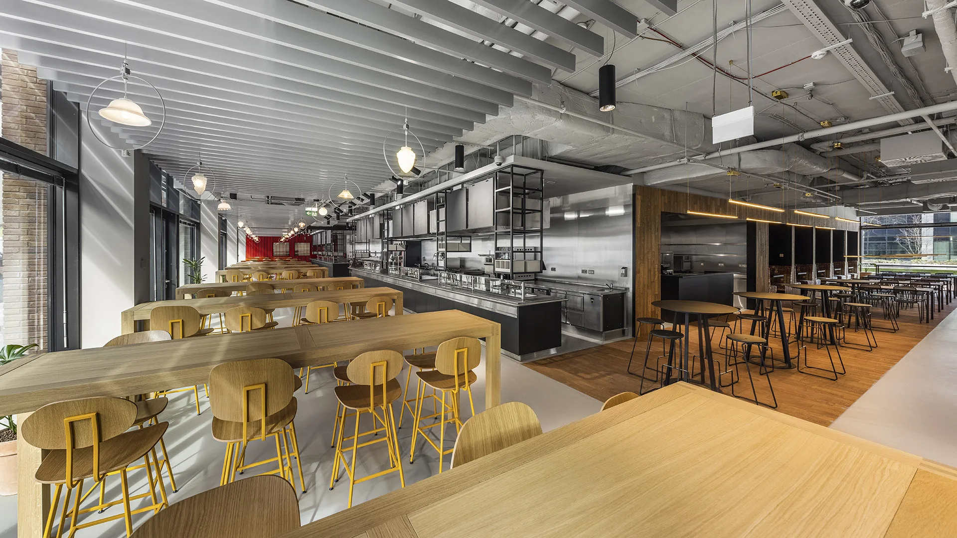 Atmosf&eacute;ra a j&iacute;dlo z Grand Kitchen Vlněna